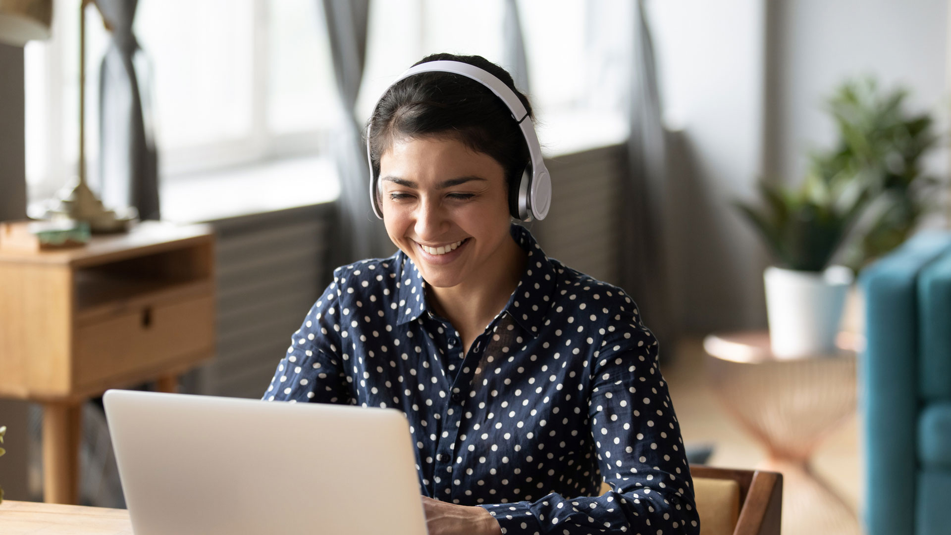 Pre-Arrival Webinar for International Students: Crossing the Border and Complying with Immigration Regulations Image